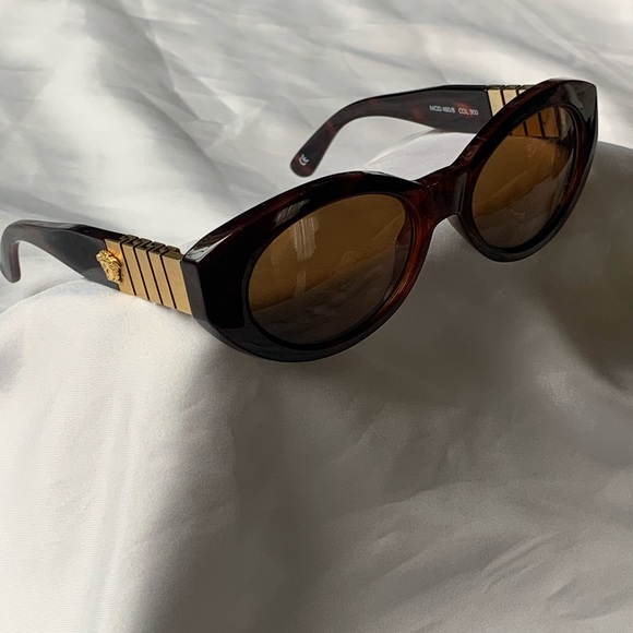 Versace sunglasses - Picture 2 of 16